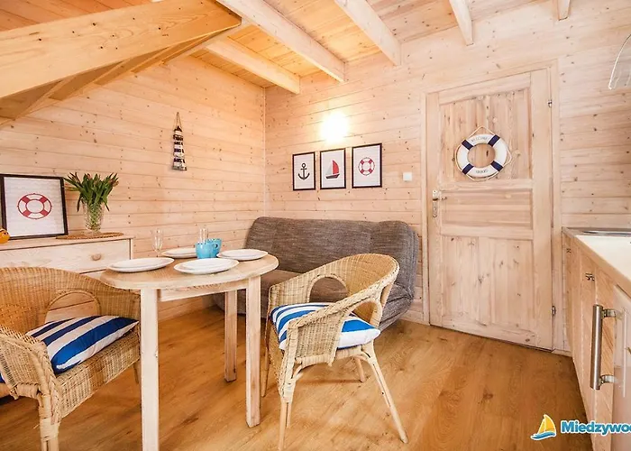 Blekitne Nad Morzem Chata Międzywodzie